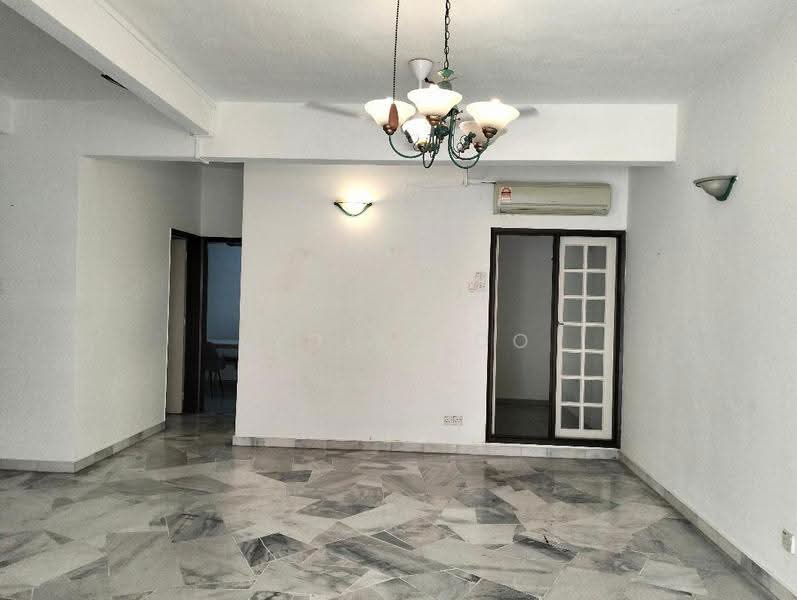 Rumah Teres untuk Disewa di Usj 4 (Subang Jaya) - Lydia Loo - Living Room - PropertyGuru.com.my