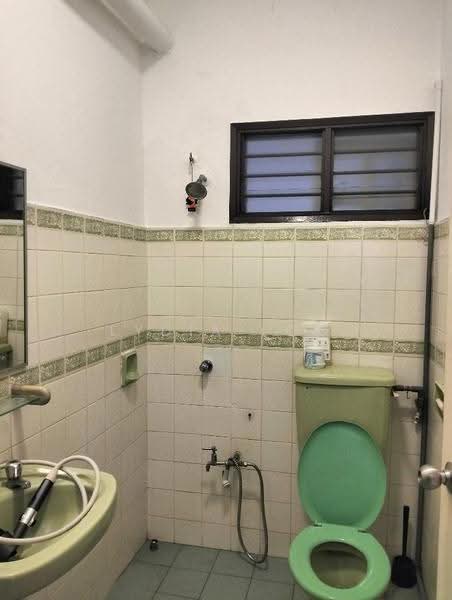 Rumah Teres untuk Disewa di Usj 4 (Subang Jaya) - Lydia Loo - Bathroom - PropertyGuru.com.my