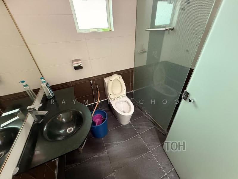 Rumah Berkembar untuk Dijual di Bandar Bukit Tinggi 2 (Klang) - Raymond Choo - Bathroom - PropertyGuru.com.my