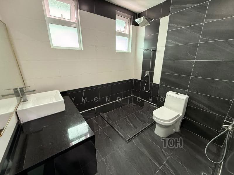Rumah Berkembar untuk Dijual di Bandar Bukit Tinggi 2 (Klang) - Raymond Choo - Bathroom - PropertyGuru.com.my