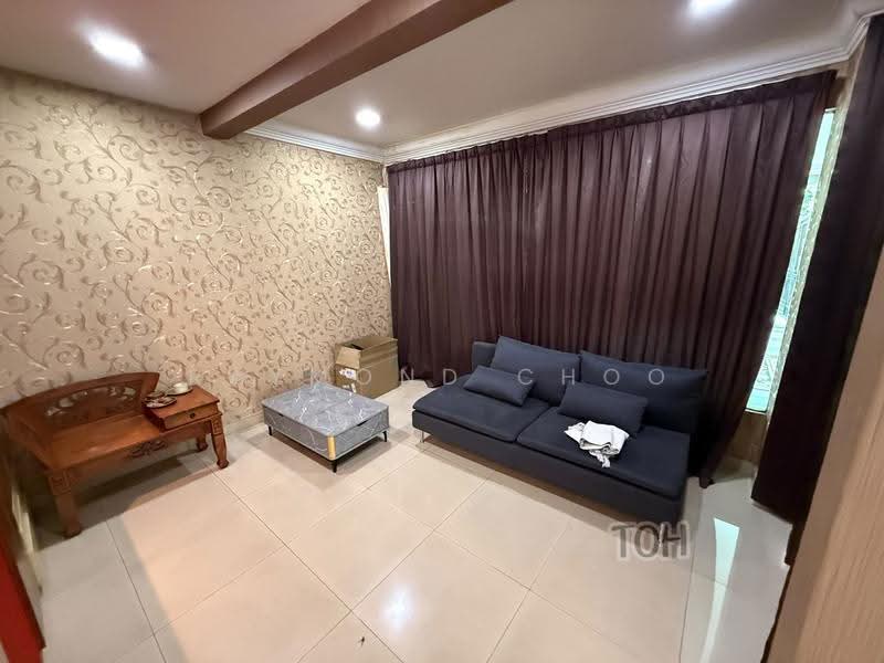 Rumah Berkembar untuk Dijual di Bandar Bukit Tinggi 2 (Klang) - Raymond Choo - Living Room - PropertyGuru.com.my