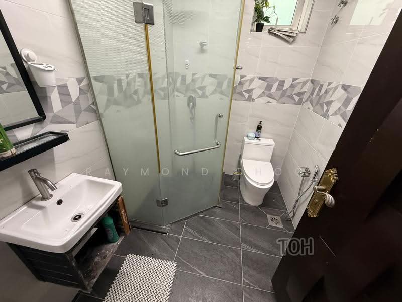 Rumah Berkembar untuk Dijual di Bandar Bukit Tinggi 2 (Klang) - Raymond Choo - Bathroom - PropertyGuru.com.my