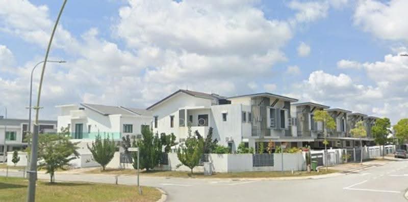 Semi-Detached House for Sale in Semenyih (Selangor) - Brandon Lee - Exterior - PropertyGuru.com.my