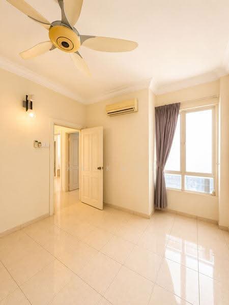 Kondominium untuk Dijual di Putra Marine Resort - KK Kwok - Interior - PropertyGuru.com.my