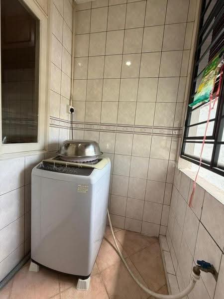 Kondominium untuk Dijual di Village Grove - Alfred Chua - Balcony - PropertyGuru.com.my