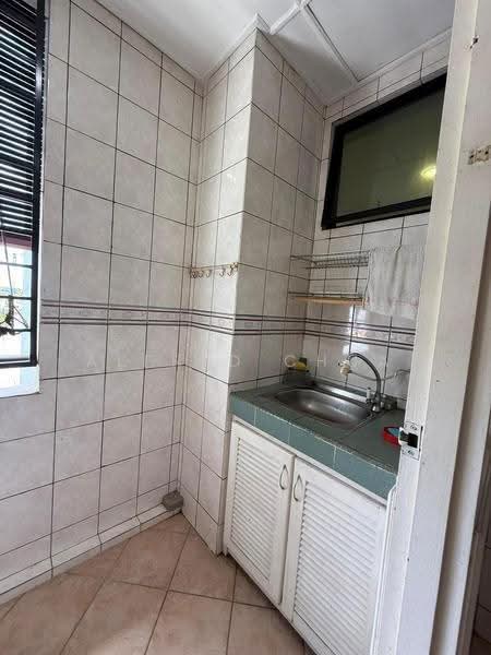 Kondominium untuk Dijual di Village Grove - Alfred Chua - Kitchen - PropertyGuru.com.my