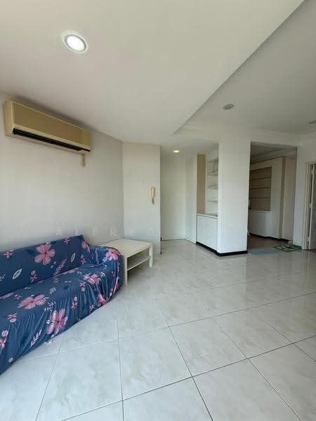 Kondominium untuk Dijual di Village Grove - Alfred Chua - Living Room - PropertyGuru.com.my