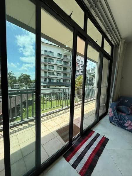 Kondominium untuk Dijual di Village Grove - Alfred Chua - Balcony - PropertyGuru.com.my