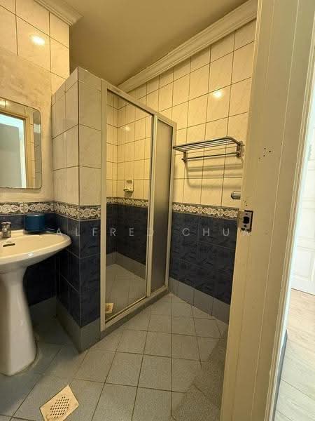 Kondominium untuk Dijual di Village Grove - Alfred Chua - Bathroom - PropertyGuru.com.my