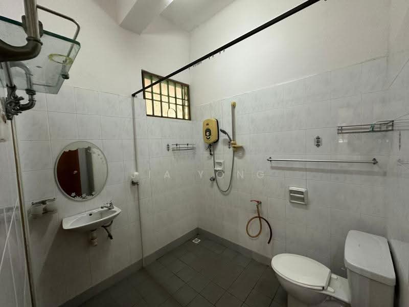 Semi-Detached House for Sale in Sungai Ara (Penang) - Jia Yong - Bathroom - PropertyGuru.com.my