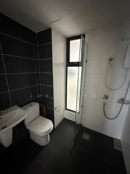 Service Residence for Sale at V@SUMMERPLACE - Joyce Ong - Bathroom - PropertyGuru.com.my