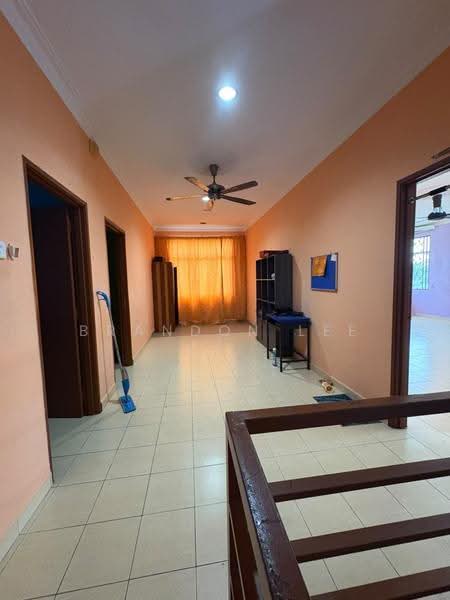 Rumah Berkembar untuk Dijual di Taman Kajang Impian (Kajang) - Brandon Lee - Corridor - PropertyGuru.com.my