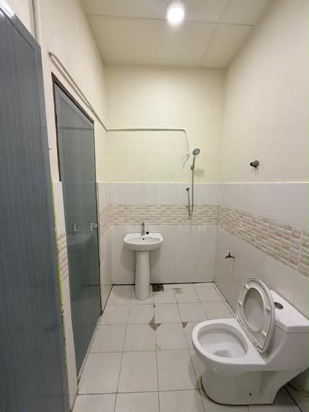 Rumah Teres 1-Tingkat untuk Dijual di Matang (Kuching) - Alfred Chua - Bathroom - PropertyGuru.com.my