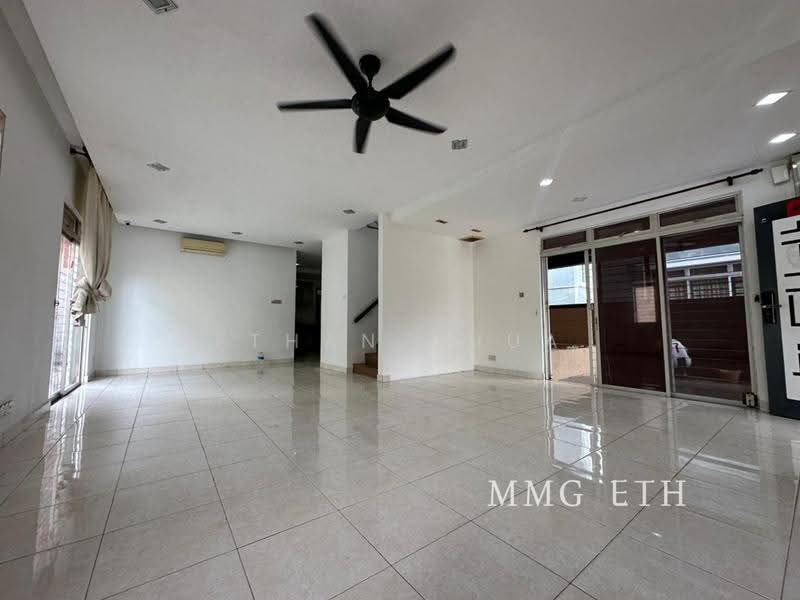 Link Bungalow for Sale in Taman Aman Perdana (Kapar) - Ethan Chua - Living Room - PropertyGuru.com.my