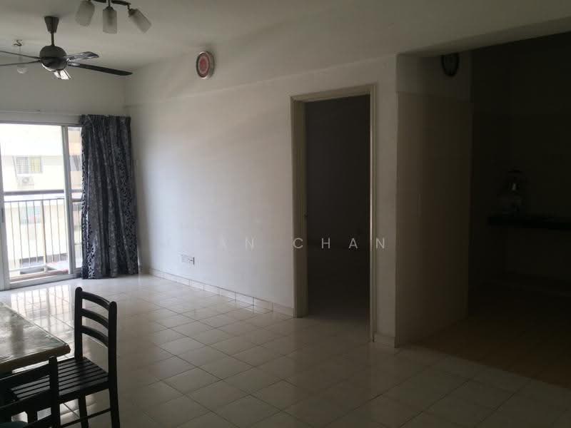 Kediaman Servis untuk Dijual di Avelon Tower @ Plaza Medan Putra - Evan Chan - Living Room - PropertyGuru.com.my