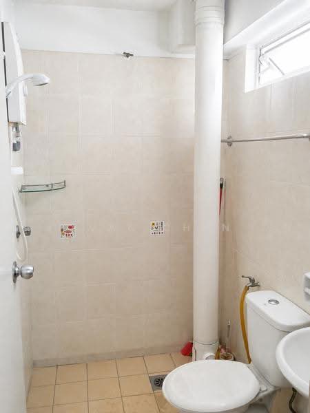 Kediaman Servis untuk Dijual di Avelon Tower @ Plaza Medan Putra - Evan Chan - Bathroom - PropertyGuru.com.my
