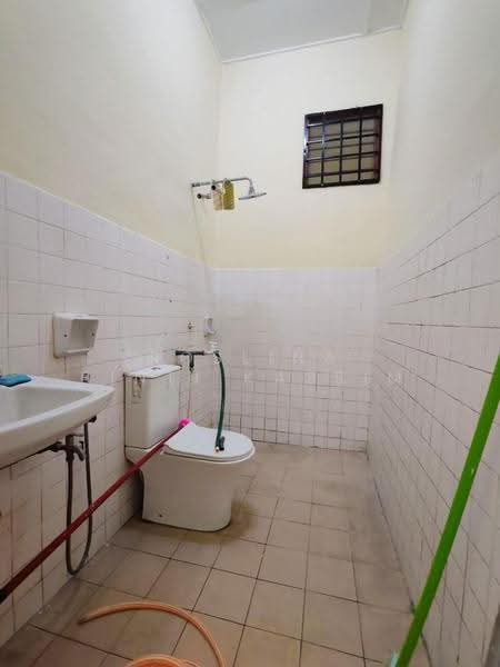 Rumah Teres 1-Tingkat untuk Dijual di Skudai (Johor) - Roslina Binti Kassim - Bathroom - PropertyGuru.com.my