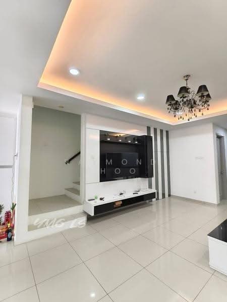 Rumah Teres 2.5-Tingkat untuk Dijual di Bandar Botanic (Klang) - Raymond Choo - Living Room - PropertyGuru.com.my