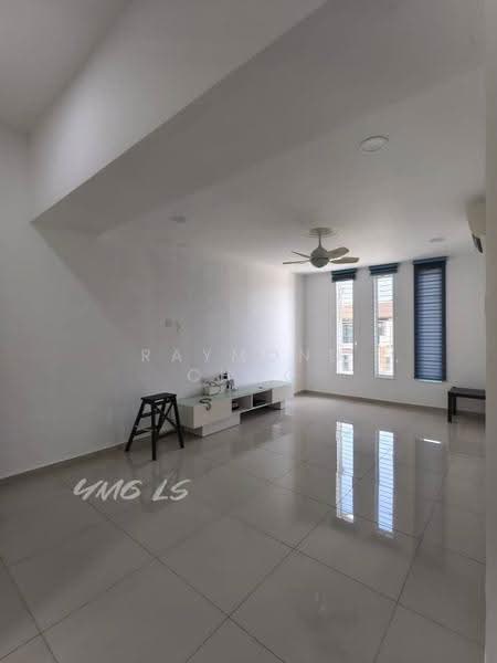 Rumah Teres 2.5-Tingkat untuk Dijual di Bandar Botanic (Klang) - Raymond Choo - Living Room - PropertyGuru.com.my