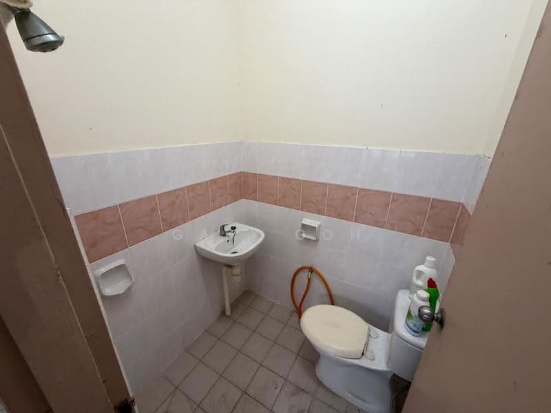Semi-Detached House for Sale in Air Puteh (Balik Pulau) - Gary Goh - Bathroom - PropertyGuru.com.my