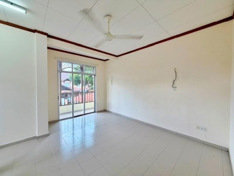 Semi-Detached House for Sale in Air Puteh (Balik Pulau) - Gary Goh - Living Room - PropertyGuru.com.my