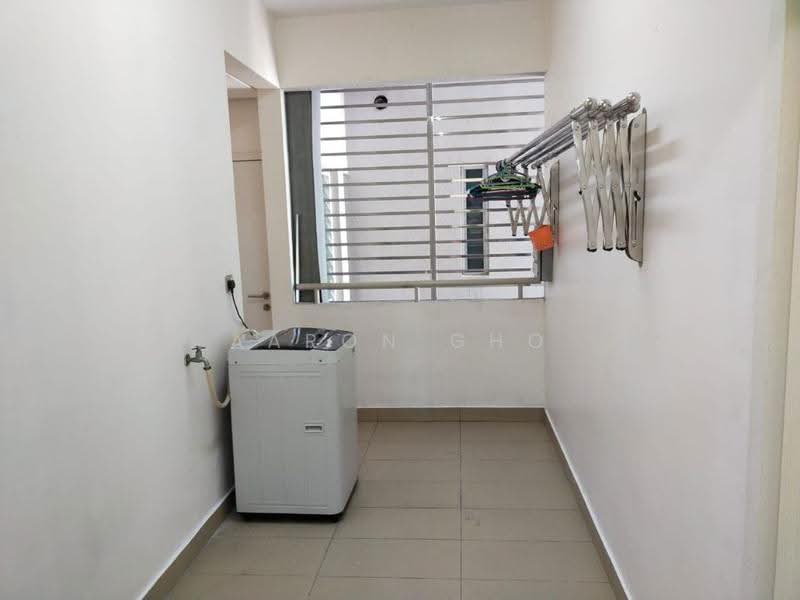 Kondominium untuk Dijual di Central Park condominium - Aaron Gho - Balcony - PropertyGuru.com.my