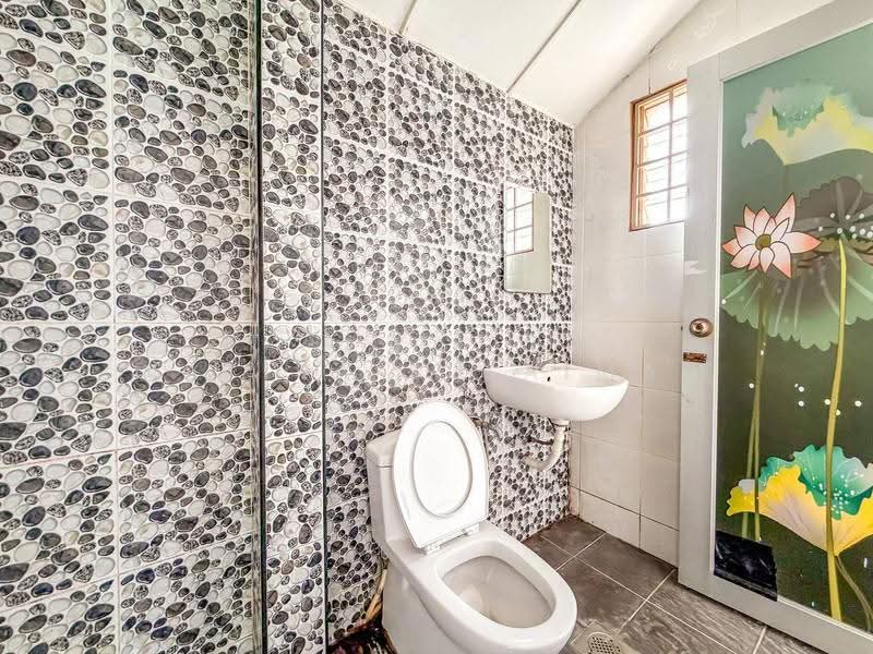 Rumah Teres 2-Tingkat untuk Dijual di Pandan Jaya (Ampang) - Natira Sulaiman - Bathroom - PropertyGuru.com.my