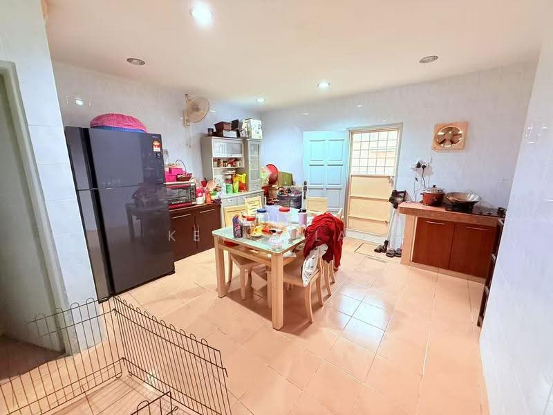 2-storey Terraced House for Sale in Bandar Tun Hussein Onn (Cheras) - Kenny Lai - Kitchen - PropertyGuru.com.my