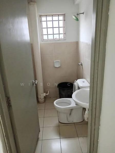 Kediaman Servis untuk Disewa di Beverly Tower @ Plaza Medan Putra - Wilson Chin - Bathroom - PropertyGuru.com.my