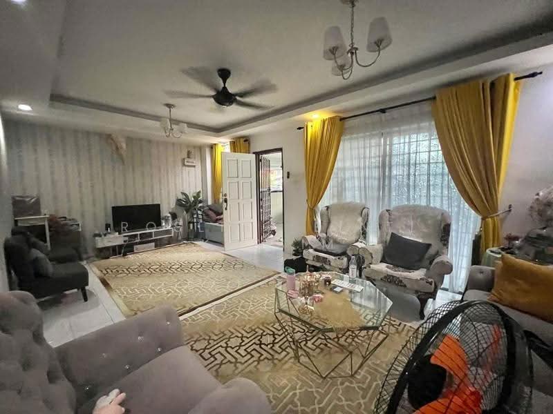 2-storey Terraced House for Sale in Bandar Putra Kulai (Kulai) - Roslina Binti Kassim - Living Room - PropertyGuru.com.my