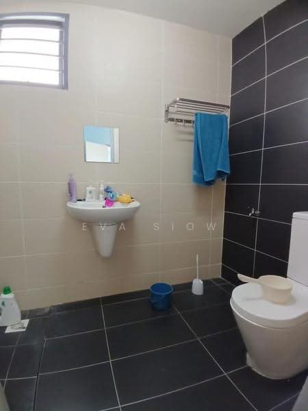 Cluster House for Sale in Taman Pulai Hijauan (Skudai) - Eva Siow - Bathroom - PropertyGuru.com.my