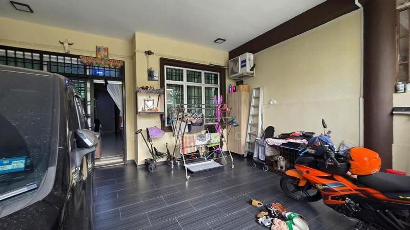 Rumah Teres 1-Tingkat untuk Dijual di Taman Nusa Bestari 2 (Iskandar Puteri (Nusajaya)) - Eva Siow - Entrance - PropertyGuru.com.my