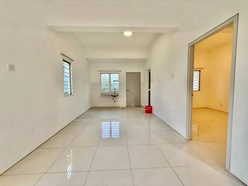 Rumah Teres 2-Tingkat untuk Dijual di Cybersouth (Dengkil) - Izzat Zamros - PropertyGuru.com.my