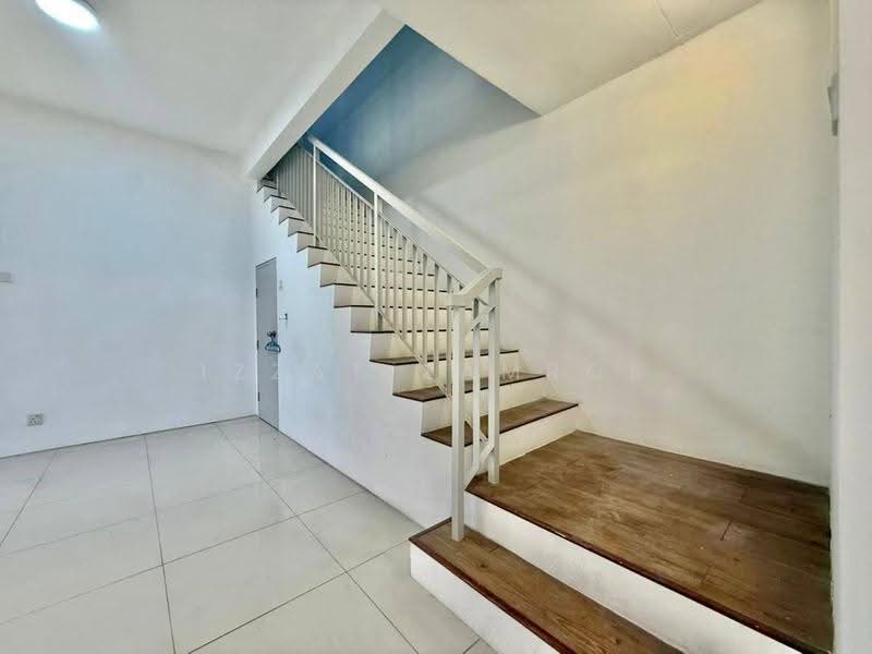 Rumah Teres 2-Tingkat untuk Dijual di Cybersouth (Dengkil) - Izzat Zamros - PropertyGuru.com.my