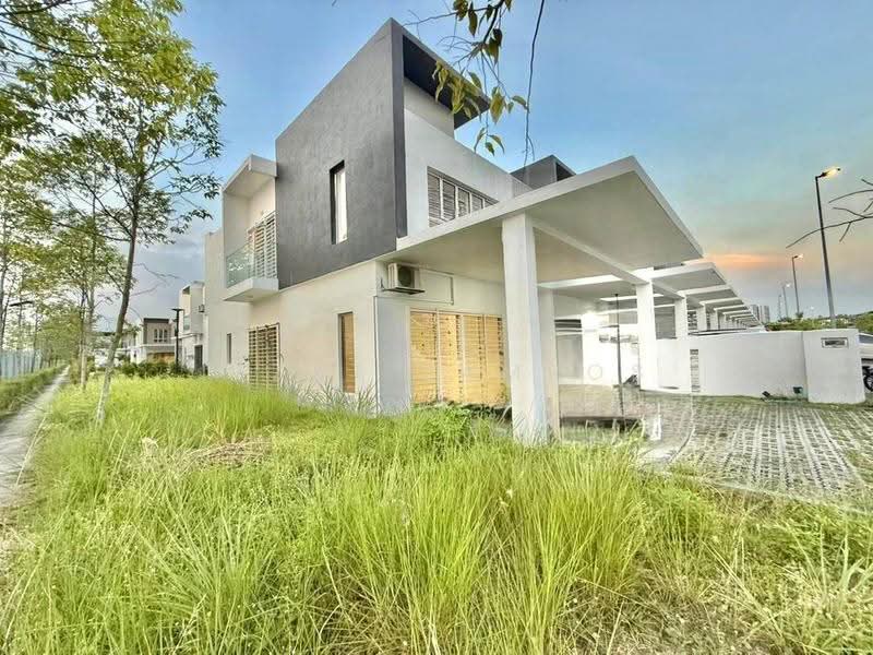 Rumah Teres 2-Tingkat untuk Dijual di Cybersouth (Dengkil) - Izzat Zamros - PropertyGuru.com.my