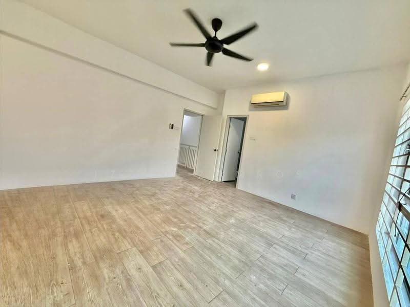 Rumah Teres 2-Tingkat untuk Dijual di Dengkil (Selangor) - Izzat Zamros - PropertyGuru.com.my