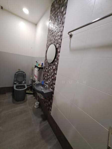 Rumah Berkembar untuk Dijual di Bandar Tasek Mutiara (Simpang Ampat) - Kent Chuah - Bathroom - PropertyGuru.com.my