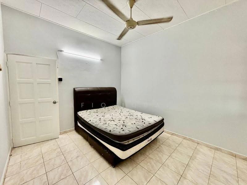 Rumah Teres 2-Tingkat untuk Disewa di Jalan Ipoh (Kuala Lumpur) - Afiq Iqbal - Bedroom - PropertyGuru.com.my