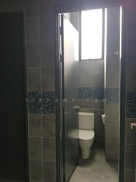 Kilang untuk Disewa di Pasir Gudang (Johor) - Tiffany Tan - Bathroom - PropertyGuru.com.my
