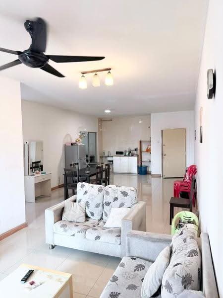 Kondominium untuk Dijual di Dynasty Garden Condominium - KINKI CHAN - Living Room - PropertyGuru.com.my