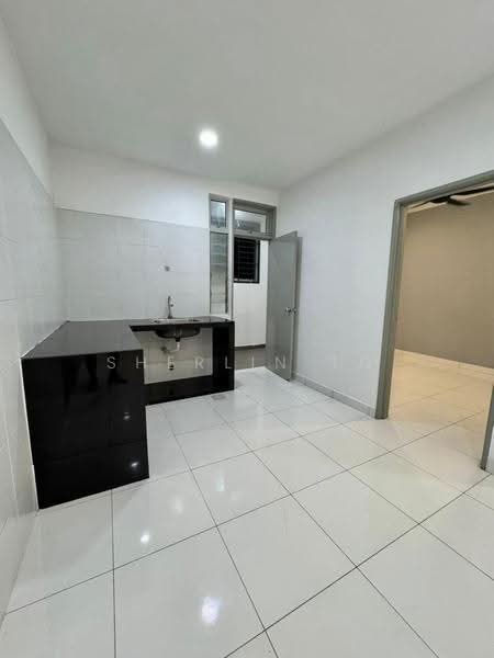 Rumah Teres 2-Tingkat untuk Dijual di Setia Eco Gardens (Gelang Patah) - Sherlin To - Kitchen - PropertyGuru.com.my