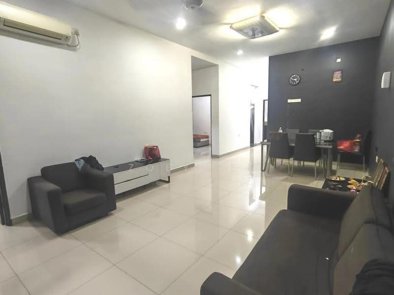 Kondominium untuk Dijual di M Condominium @ Larkin - Zoey Lee - Living Room - PropertyGuru.com.my