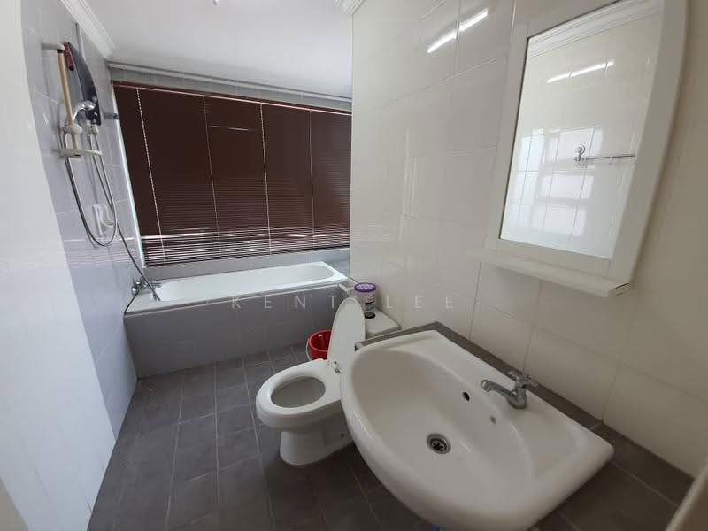 Kondominium untuk Dijual di Desa Residency (Residensi Desa) - Kent Lee - Bathroom - PropertyGuru.com.my