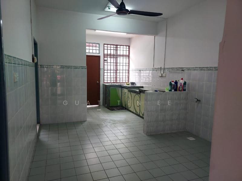 Rumah Teres 2-Tingkat untuk Disewa di Putra Heights (Subang Jaya) - Guat Tin Ee - Kitchen - PropertyGuru.com.my