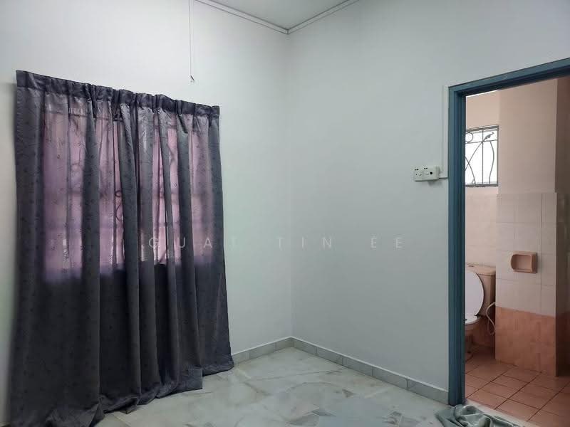 Rumah Teres 2-Tingkat untuk Disewa di Putra Heights (Subang Jaya) - Guat Tin Ee - Dining Room - PropertyGuru.com.my