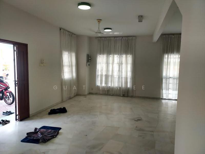 Rumah Teres 2-Tingkat untuk Disewa di Putra Heights (Subang Jaya) - Guat Tin Ee - Living Room - PropertyGuru.com.my