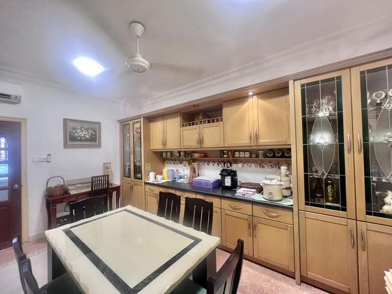 Rumah Berkembar untuk Dijual di SS 21, Damansara Utama (Petaling Jaya) - Chris Choe - Kitchen - PropertyGuru.com.my