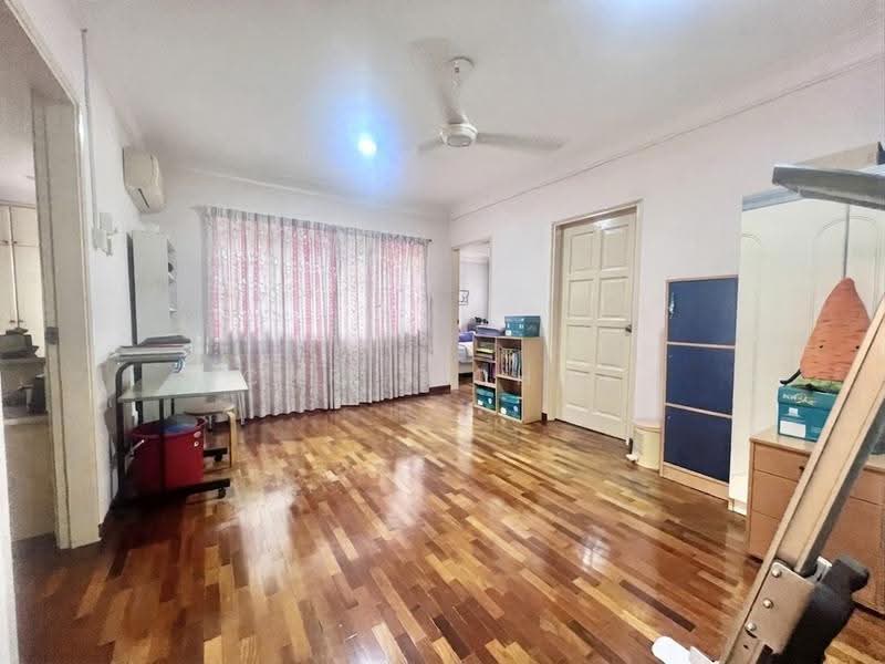 Rumah Berkembar untuk Dijual di SS 21, Damansara Utama (Petaling Jaya) - Chris Choe - Living Room - PropertyGuru.com.my