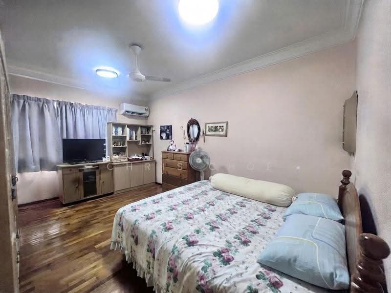 Rumah Berkembar untuk Dijual di SS 21, Damansara Utama (Petaling Jaya) - Chris Choe - Bedroom - PropertyGuru.com.my