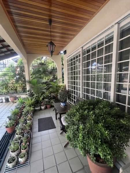 Rumah Berkembar untuk Dijual di SS 21, Damansara Utama (Petaling Jaya) - Chris Choe - Balcony - PropertyGuru.com.my